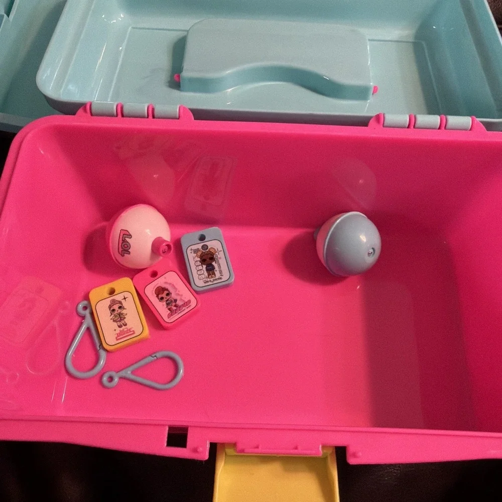 L.O.L Surprise Play Box Tackle Box Accessories‎ Storage Case Comes w/ 2 Bobber+